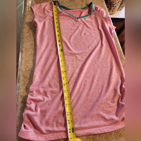Nike Athletic Dri Fit Pink Short Sleeve Top Size L - Picture 9 of 9